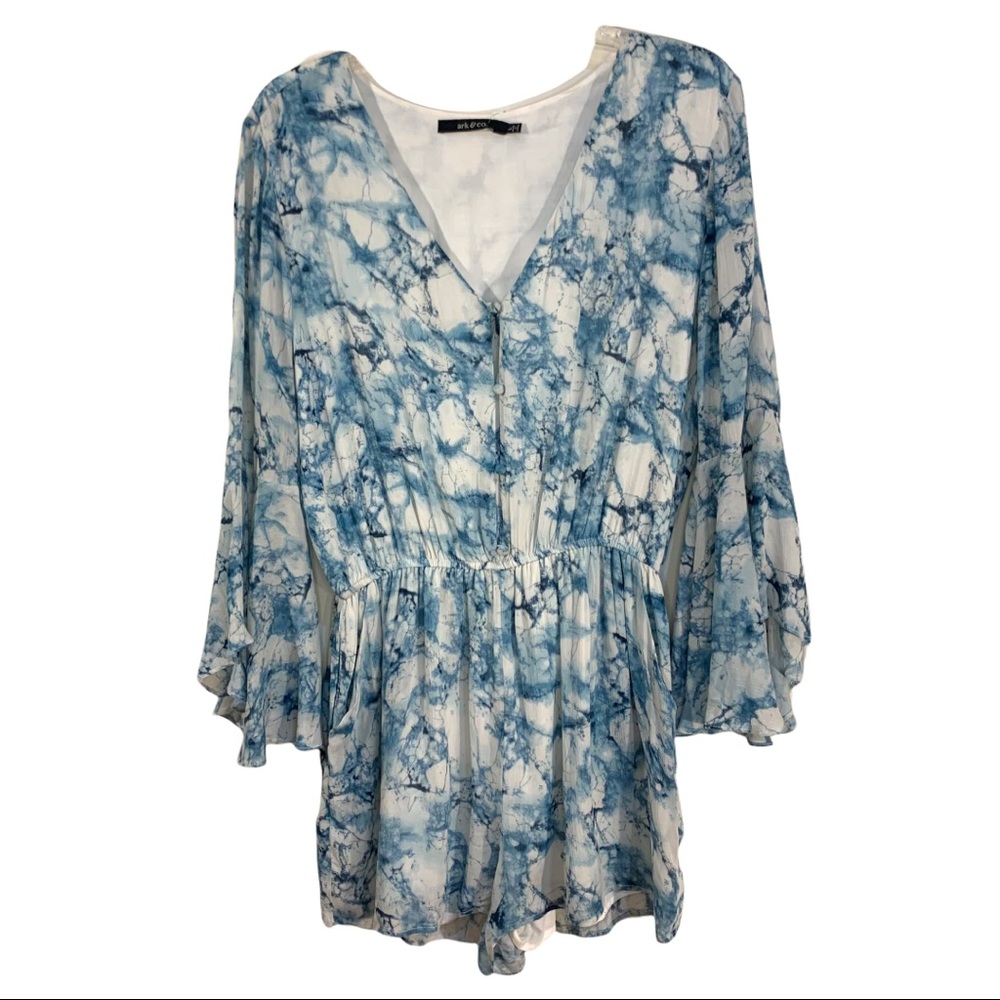 Arc & Co blue and white print shorts jumpsuit size large